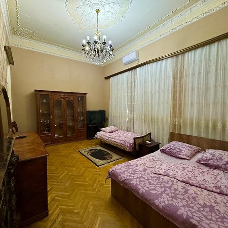 Квартира В Центре Баку Apartment Ngoại thất bức ảnh